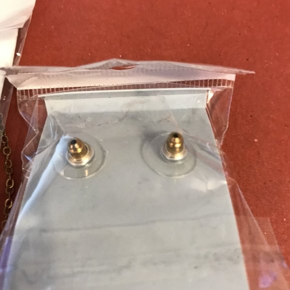 Crystal necklace and earrings set - Picture 4 of 4